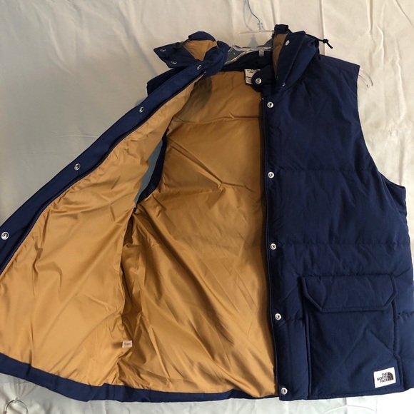 The North Face Down Sierra Vest (Women’s Large) - Picture 2 of 4